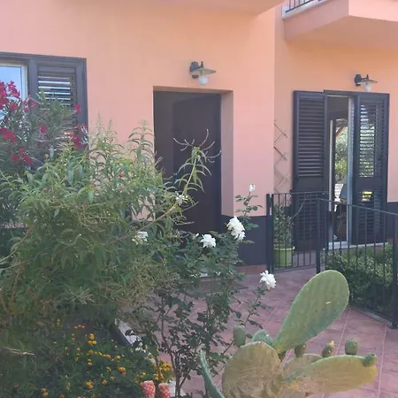 La Casa Di Golia Guest house